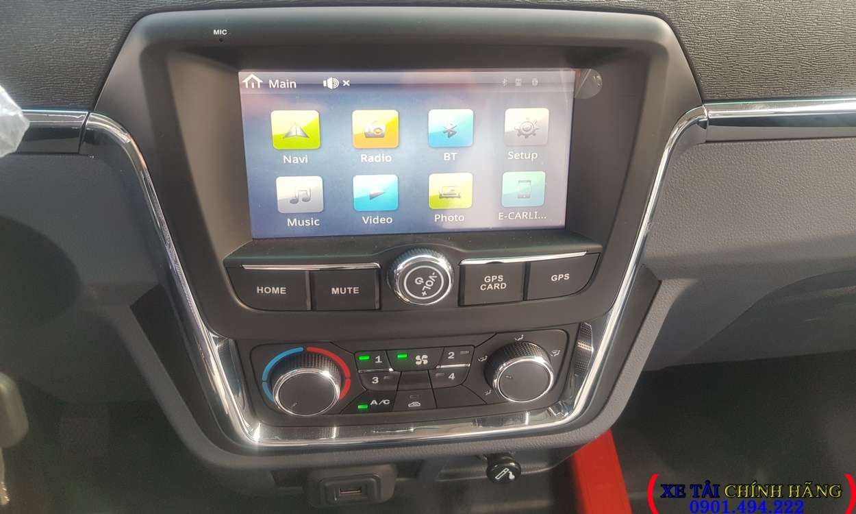 XE BÁN TẢI VAN 5 CHỖ SRM X30 V5 650KG VÀO TP 24/24