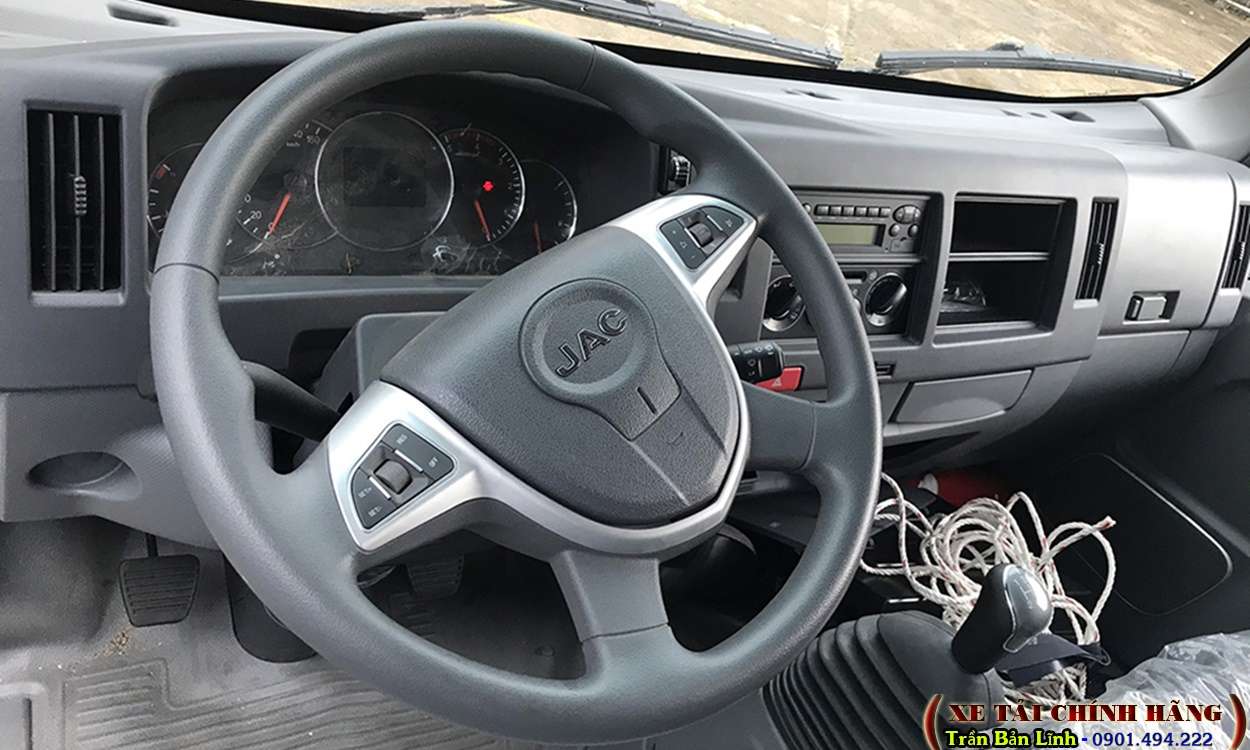 XE TẢI JAC N200S 1.900KG THÙNG KÍN MÁY CUMMINS ĐỜI 2022