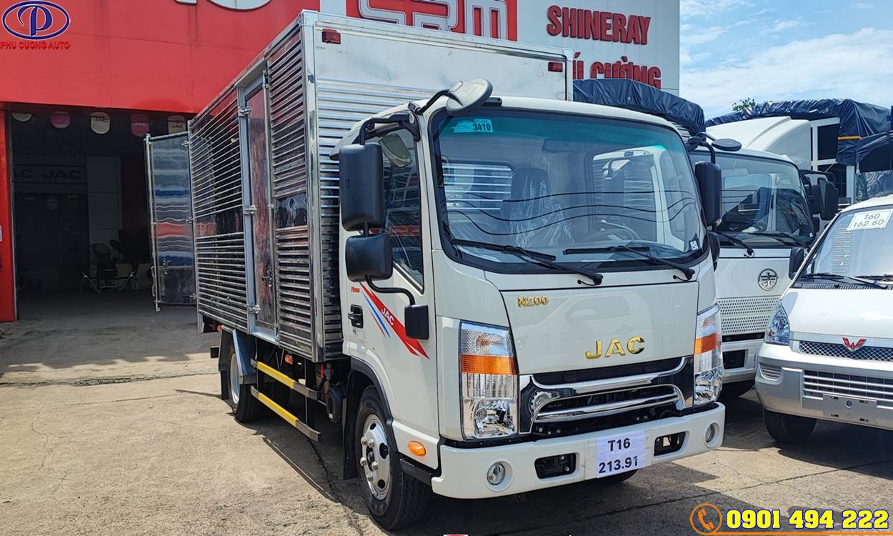 XE JAC N200S MÁY CUMMINS THÙNG KÍN 4M4 MODEL 2023