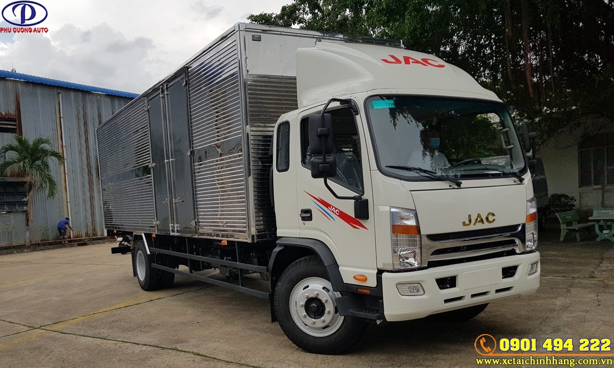 XE JAC N800S THÙNG KÍN 8 TẤN MÁY CUMMINS ĐỜI 2023