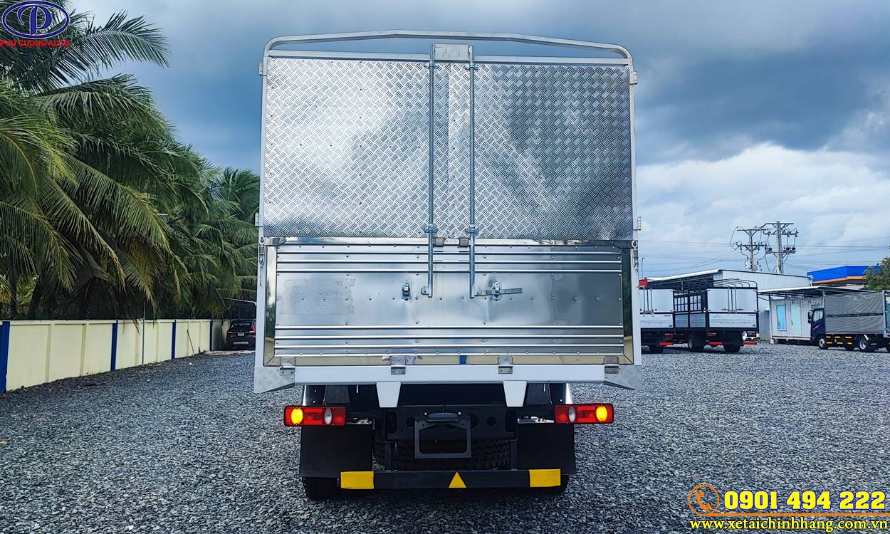 XE TẢI DONGFENG B180 8.950KG THÙNG BẠT 8M2 ĐỜI 2024