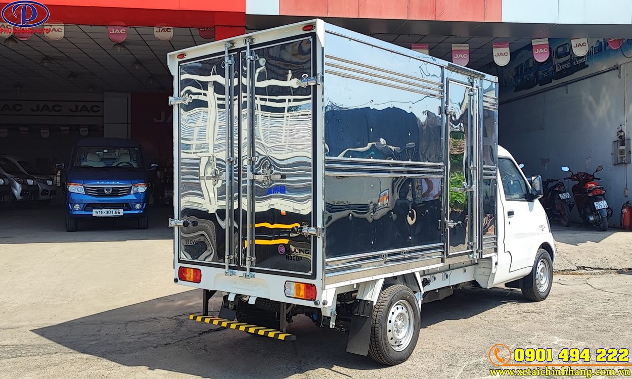 XE TẢI WULING N300P 950KG THÙNG KÍN ĐỜI 2024