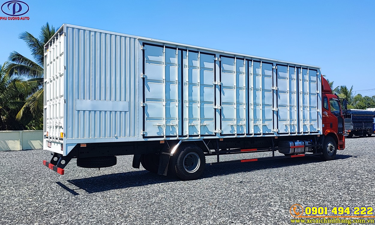 XE TẢI FAW J6L 6.8 TẤN THÙNG KÍN PALLET 9M7 NHẬP KHẨU ĐỜI 2024