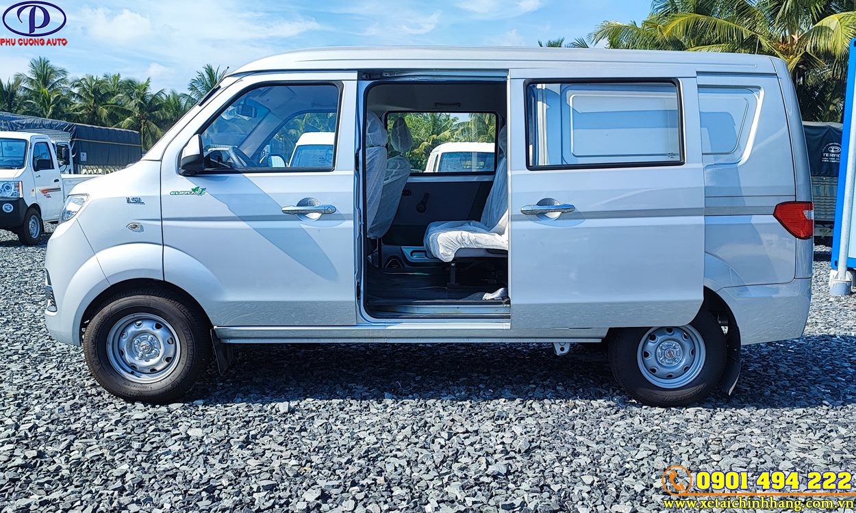 XE TẢI VAN SRM X30 V5 5 CHỖ NGỒI 650KG ĐỜI 2024