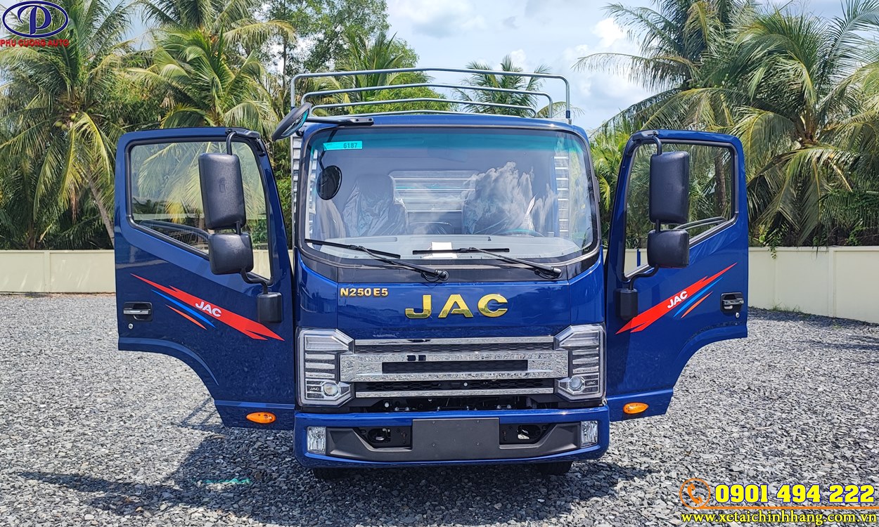 XE TẢI JAC N250S E5 2.250KG THÙNG BẠT 4M2 ĐỜI 2024