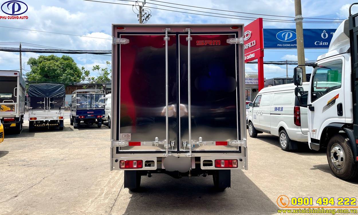 XE TẢI SRM T50 1T1 THÙNG KÍN 3M ĐỜI 2025