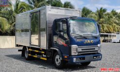 XE TẢI JAC N200S E5 1.950KG THÙNG KÍN ĐỜI 2025