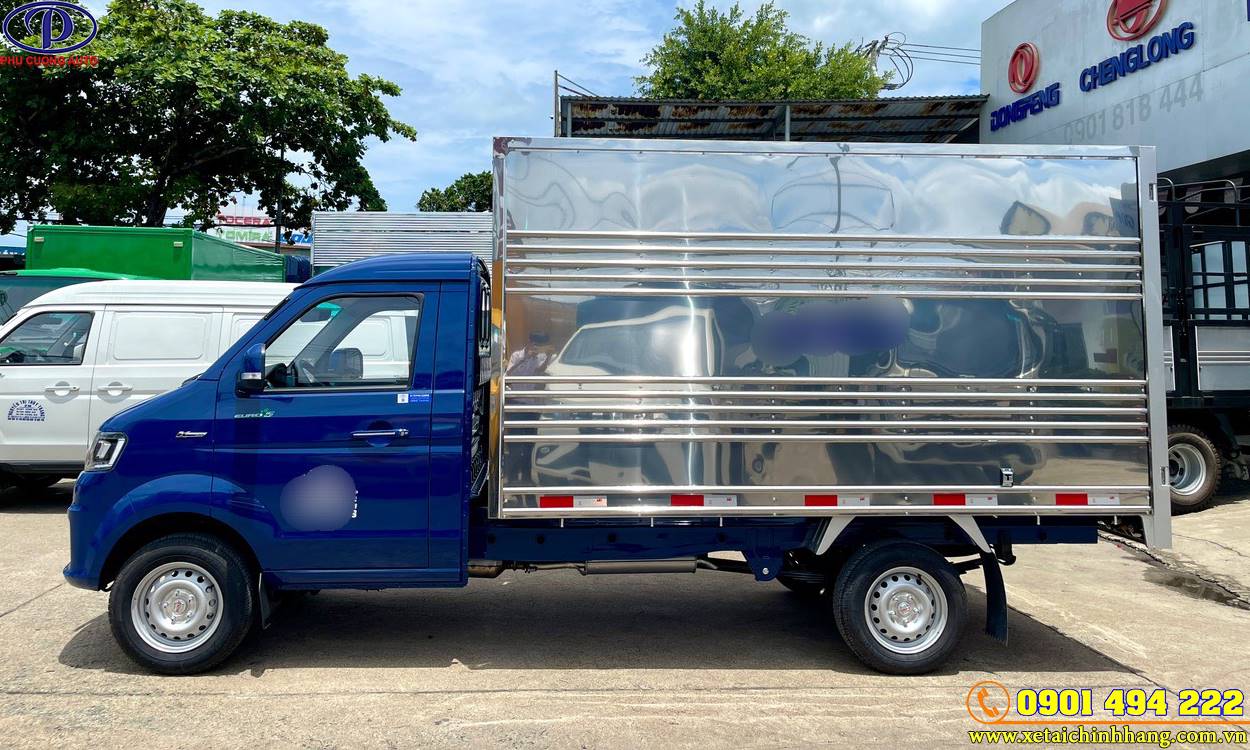 XE TẢI SRM T50 1T1 THÙNG KÍN 3M ĐỜI 2025