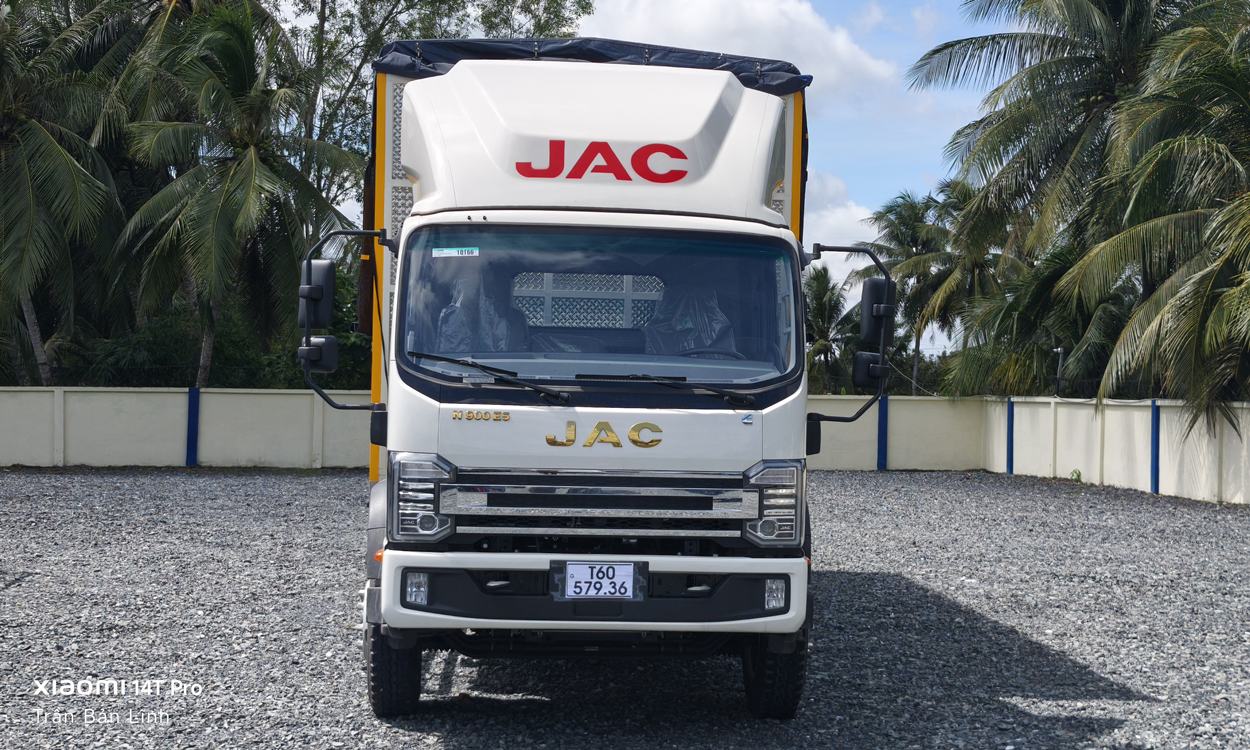 XE TẢI JAC N900S E5 9.2 TẤN THÙNG BẠT BỬNG NHÔM 7M ĐỜI 2025