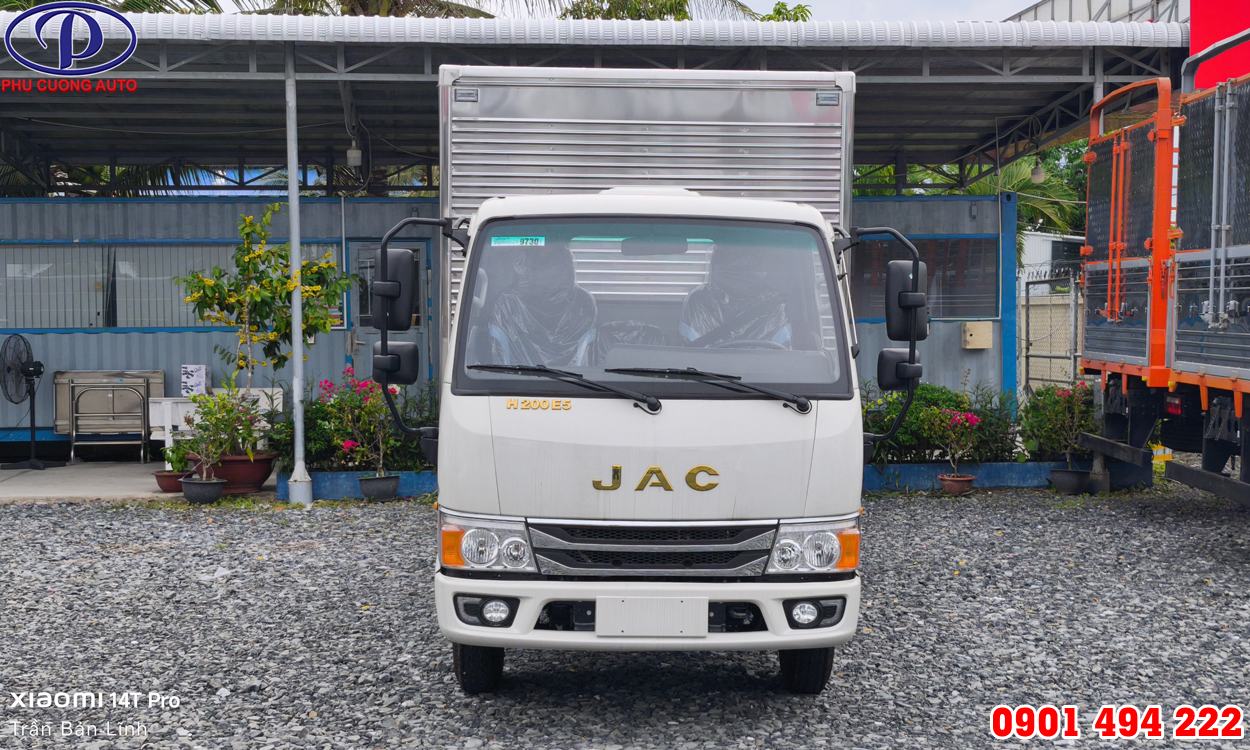 XE TẢI JAC H200 E5 1T99 THÙNG KÍN 3M8 ĐỜI 2025