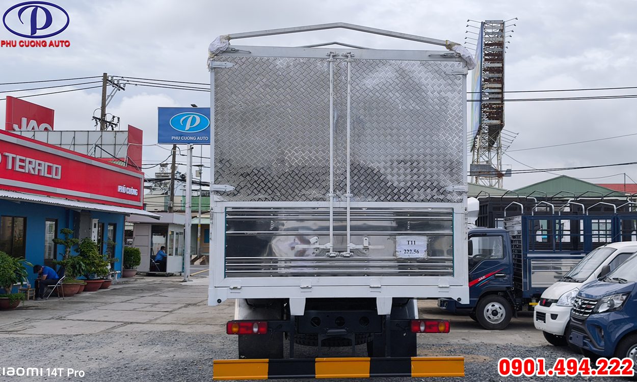 XE TẢI DONGFENG KR180 8.1 TẤN THÙNG BẠT 9m9 - CAO 2m52 NHẬP KHẨU 2025