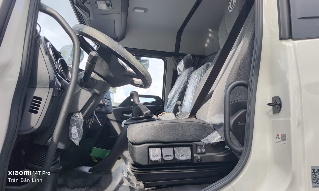 GHẾ TÀI DONGFENG KR180