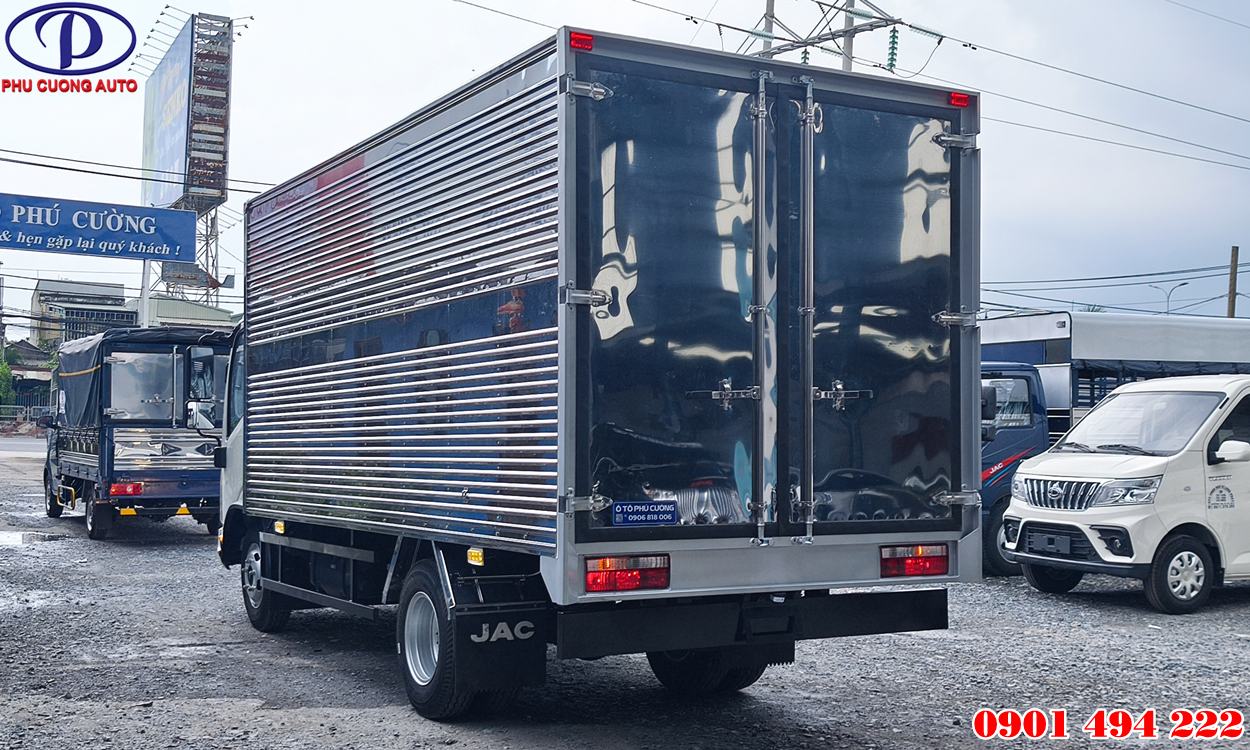 XE TẢI JAC N250S PRO E5 2.495KG THÙNG KÍN 4M46 ĐỜI 2026